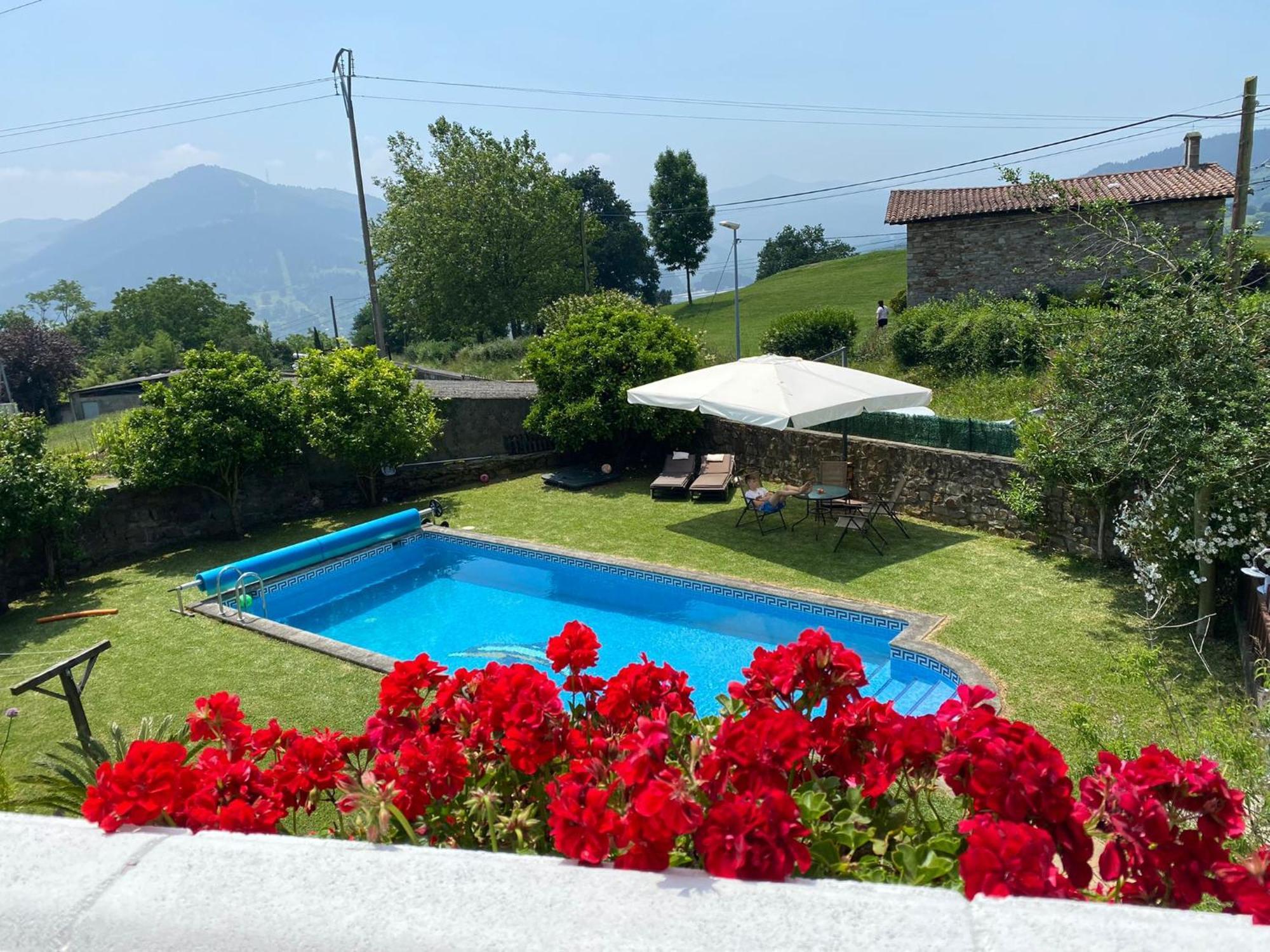 Bilbo Near Atico Rural Con Terraza Apartment Basauri Luaran gambar