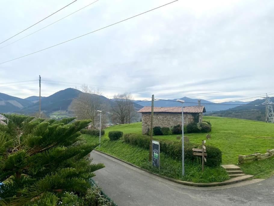 Bilbo Near Atico Rural Con Terraza Apartment Basauri Luaran gambar