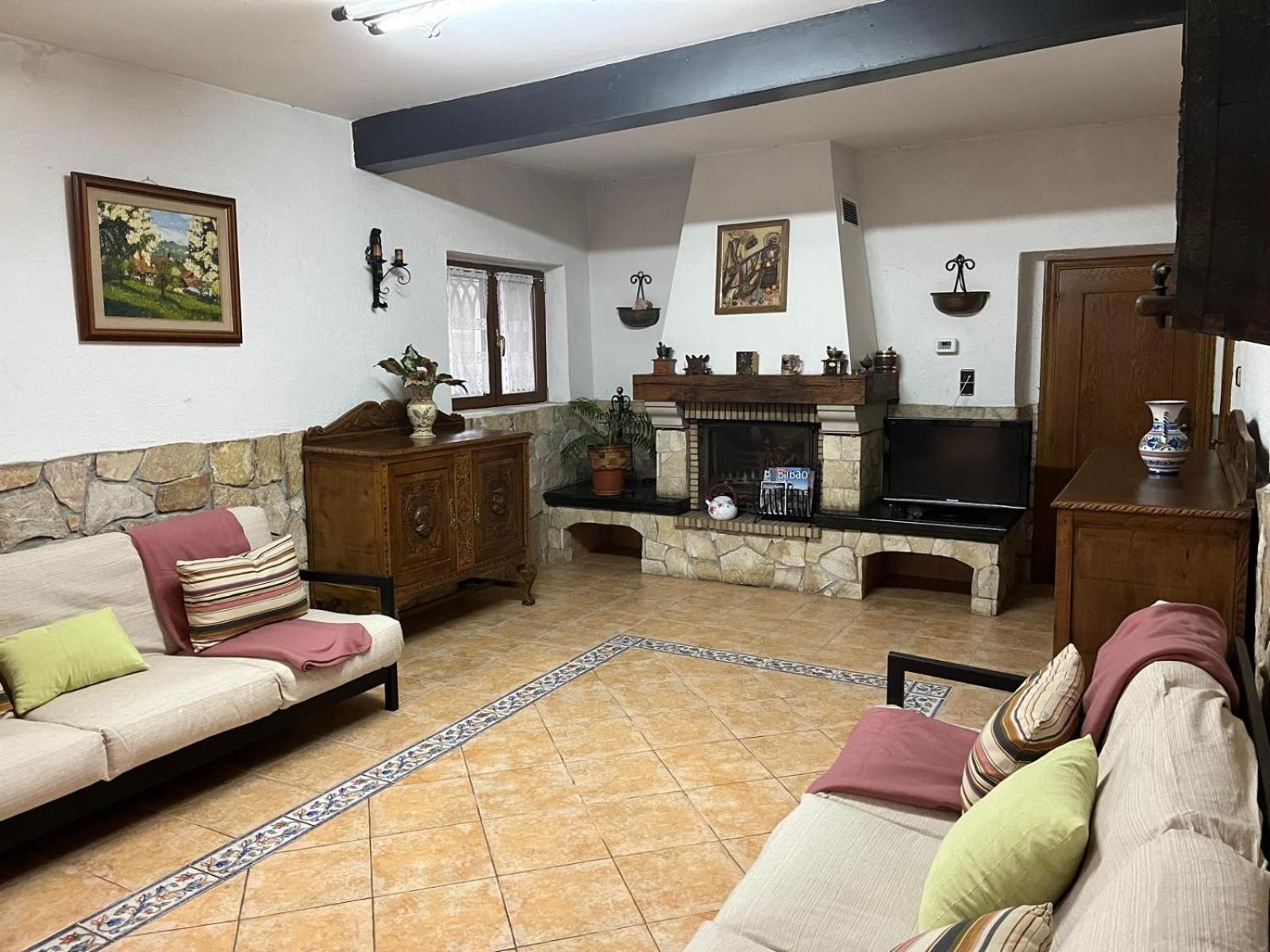 Bilbo Near Atico Rural Con Terraza Apartment Basauri Luaran gambar